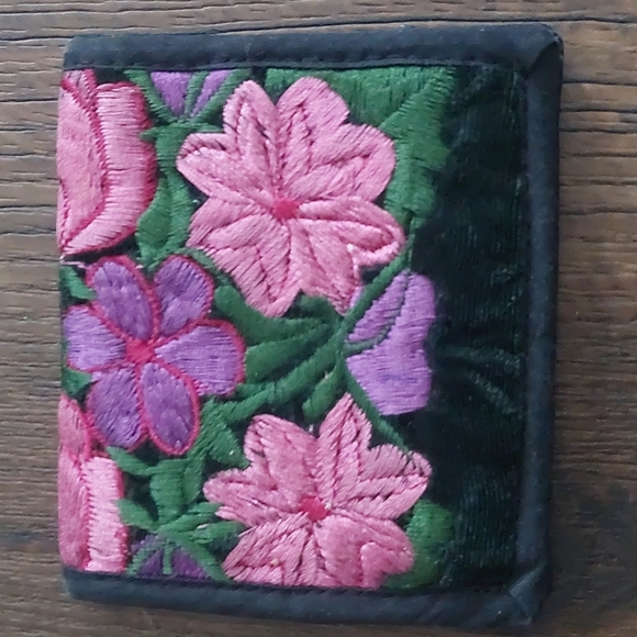 Wallet - Picture 2 of 9